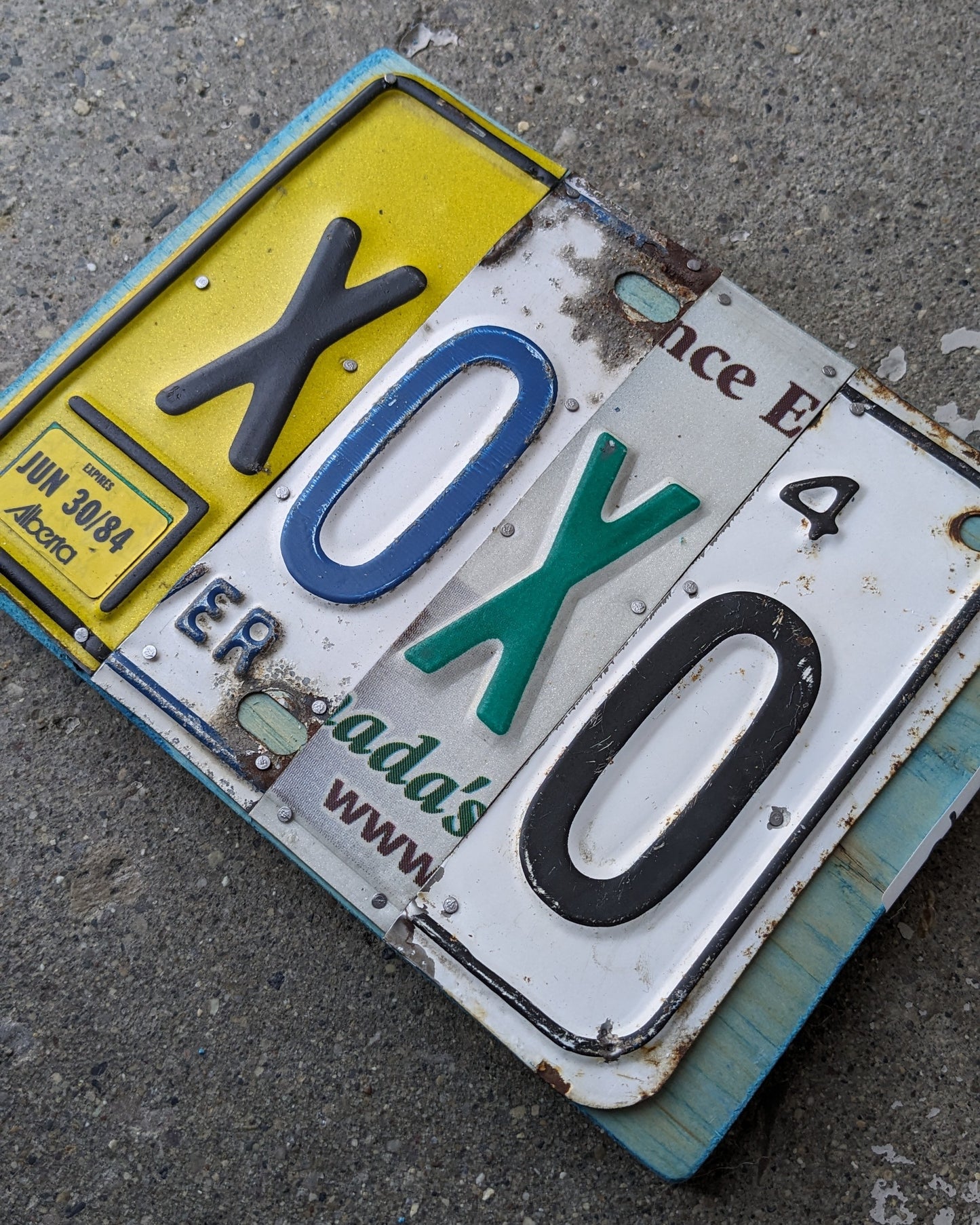 Upcycled License Plate Art - XOXO