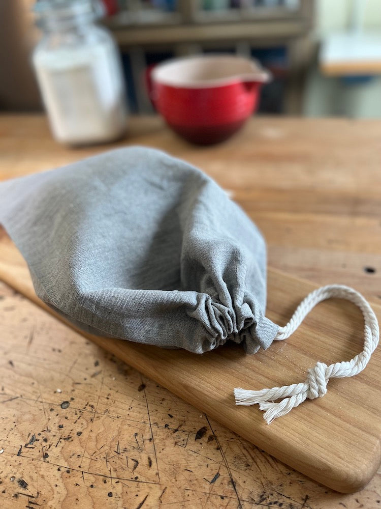 Lot 8 Linen Bread Bag