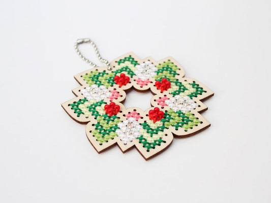 Holiday Wreath Easy DIY Ornament Kit